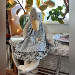 EUC Moulin Roty goose stuffed toy Jeanne 19 inch